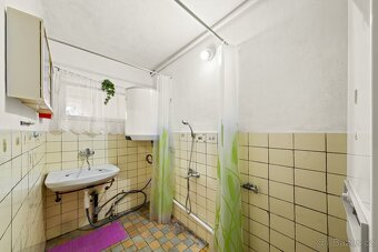 Rodinný dům s udržovanou zahradou v obci Vojkovice – ihned k - 10