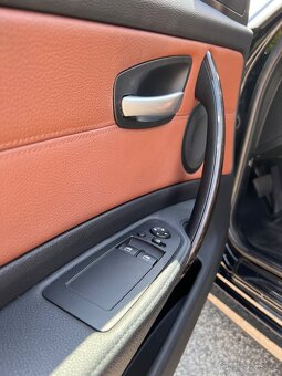 BMW 128i Coupe - 10