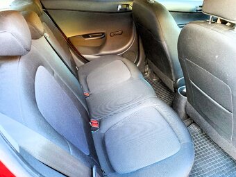 Hyundai i20 , r.v. 2013, 1.MAJITEL , 113 000 KM, původ ČR - 10