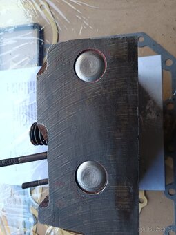 Prodám motor Zetor URI 6701 po Go - 10