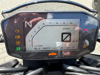 KTM 890R DUKE – TOP STAV najeto pouze 1 750 km - 10