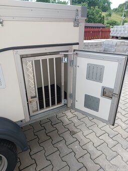 Přívěsný vozík na přepravu psů 4 box - 10