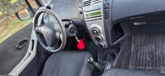 Prodám Toyota Yaris 1.3 jako celek , ideálně jako na ND . - 10