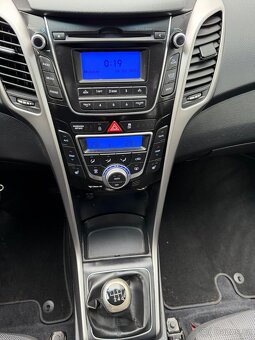 Hyundai i30. 1.6 CRDi 81 Kw - 10