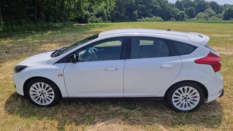 Ford Focus Mk3 1.6 TDCi (2012) – bílý hatchback, výborný sta - 10