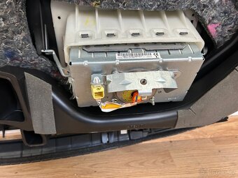 Toyota Avensis T29 sada airbagů - 10