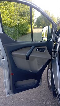 Ford Tourneo Custom 2.2 tdci - 10