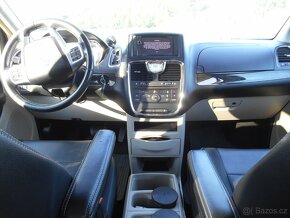 Chrysler Lancia Voyager 3,6 Navi Kůže 2012 - 10