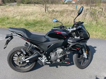 Aprilia Tuono, obsah 125 cm3, POUZE 2800 KM - 10