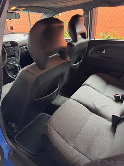 Volvo v40 - 10