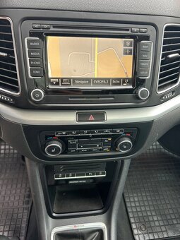 Volkswagen Sharan 2.0 Tdi 4x4, 7. míst, bohatá výbava, tažné - 10