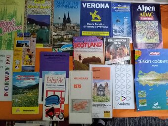 Mapy, průvodci aj. - 10