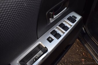 Mazda 5 2,0 i BEZ KOROZE,PO SERVISU - 10