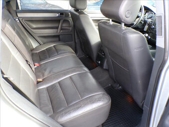 Volkswagen Touareg 2,5 TDI R5 TAŽNÉ ZAŘÍZENÍ 3.500KG - 10