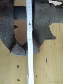 Kovářský svěrák - 10