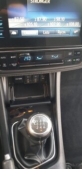 Toyota Auris 1.2 turbo Full LED NAVI KAMERA - 10