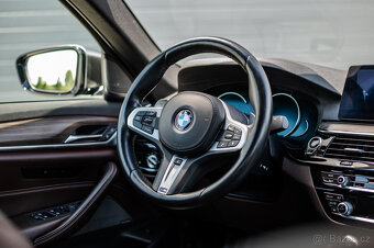 BMW M550i, 340kW - 10