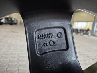 Barum 225/65/R17 + disky - 10