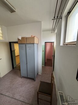 Prodej komerčního skladu - 10