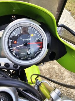 Triumph Street Triple 675 - 10