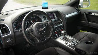 Audi Q7 s-line - 10