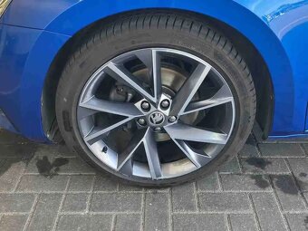 Škoda Superb sportline TDI 110kw manuál/tažné/matrix/kamera - 10