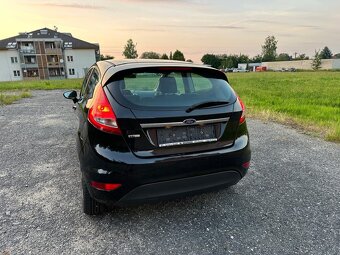 FORD FIESTA 1,6 TDCI 66kW TITAN - 10