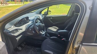 Peugeot 208 1.4l - 10