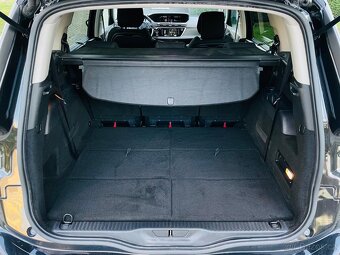 Citroën Grand C4 Picasso 2.0HDi AUT 7MÍST KAMERA 1.MAJITEL - 10