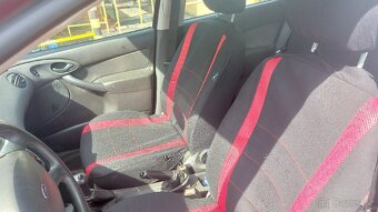 Ford Focus - 10