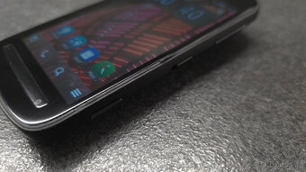 Nokia 808 PureView - 10