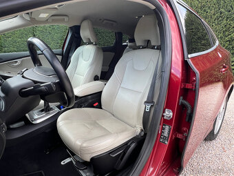 Volvo V40 D2 2.0L 120k Summum - 10