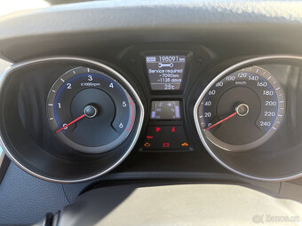 Hyundai i30 kombi, 1.6 CRDi, diesel, 81kW, r.v. 2016, manual - 10