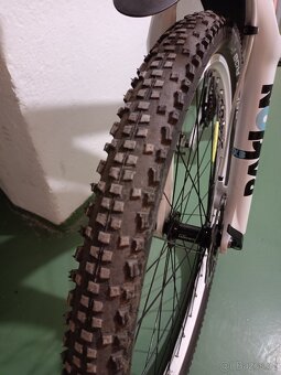 Dívčí kolo Kellys 24" kola - 10