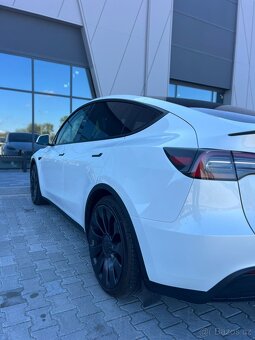 Tesla Model Y Performance 2023 - 10