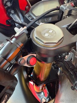 Honda cbr 1000rr Repsol - 10