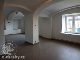 Dům s komerčními prostory 655 m2, Výsluní, okr. Chomutov - 10