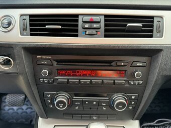 BMW Rad 3 Touring 320d 184k xDrive A/T - 10