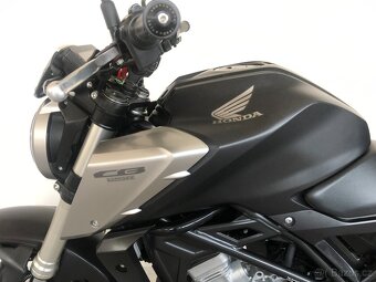 Honda CB125R - 10