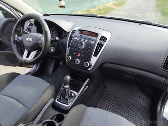 Kia Ceed 1.4benzin-Koup.Čr,103000KM,PO SERVISU - 10