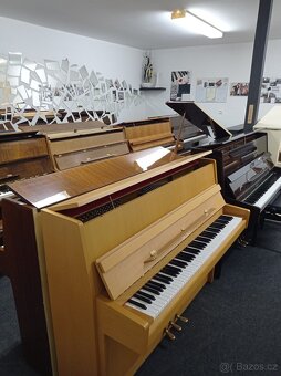 Bílé piano, pianino, klavír Petrof-Rosler - 10