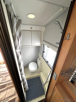 Knaus Südwind 450FU, MOVER, PŘEDSTAN, NOSIČ,SOLAR,VENTILATOR - 10