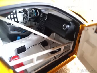 Prodám Ford Mustang GT - 1:18 -AutoArt,použitý,limitovaný - 10