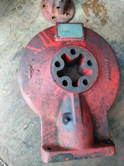 KUHN 280 SHRNOVAČ -- ruzné   díly - 10