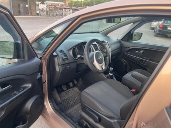 Kia Venga 1.4 CRDI - STK 12/2025 - tažné - 10