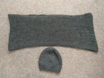 Nové dámské pletené sety - čepice, šála/kruhová šála - 10