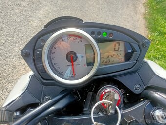 Kawasaki Z750 - 10