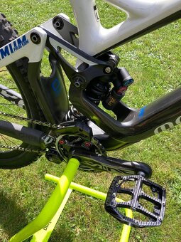 Mondraker Summum Pro team / Full carbon / Vel. L - 10