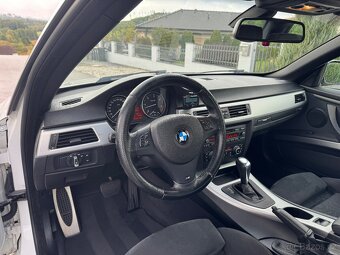 BMW 330d E93 cabrio/180 kW/automat/ČR/M-paket/133 tkm - 10
