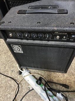 Koupim combo Ampeg 10” za 3500 - 10